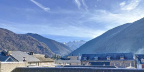 Magnifique vue sur les montagnes au cœur de Luchon 6-8 pers Bagnères-De-Luchon